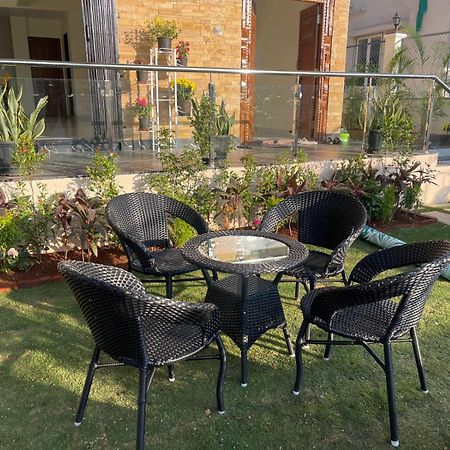 Lavish Villa - 3 Bhk Pool With Lawn Lonavala Exteriör bild